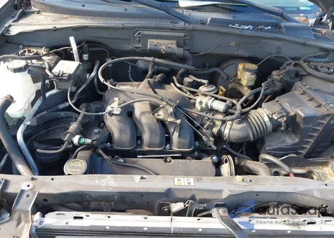 2003 Ford Escape Xlt z USA, uszkodzony, nr VIN 1FMCU03123KA61568